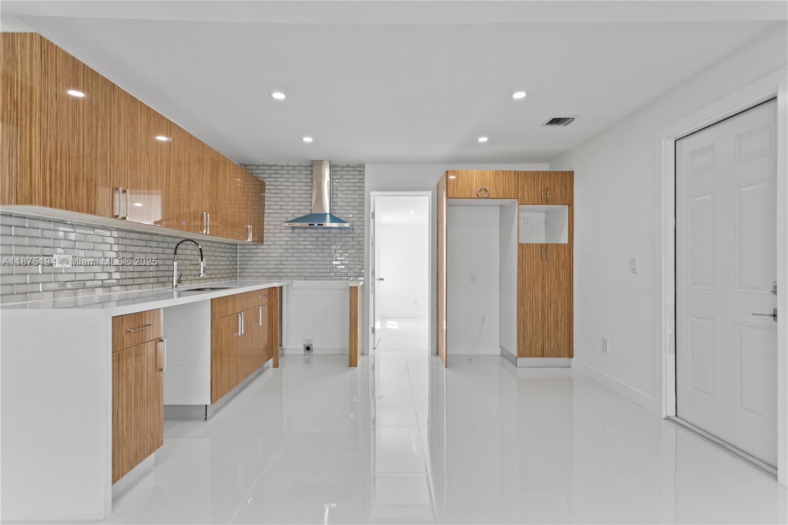 ANSONIA GARDENS 36-7 B - Residential Lease