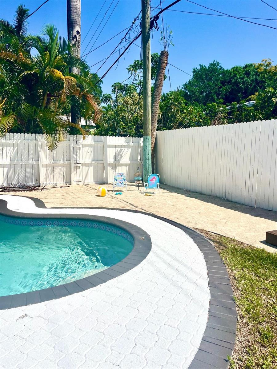 ANSONIA GARDENS 36-7 B - Residential Lease