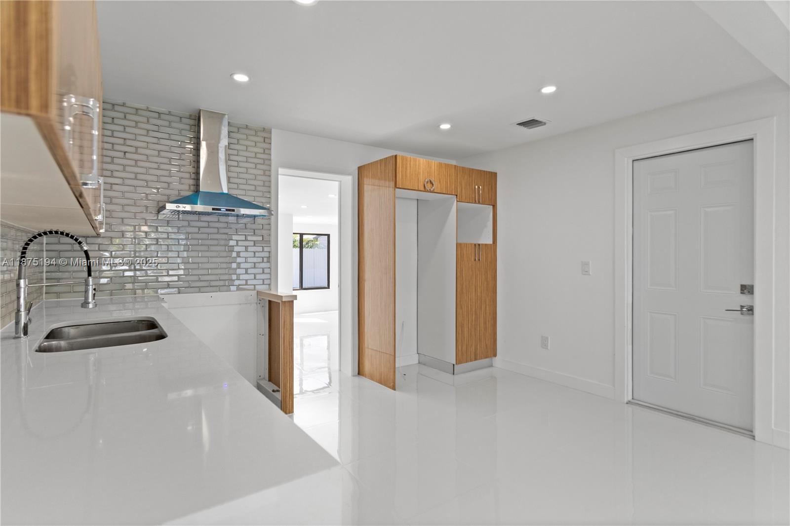 ANSONIA GARDENS 36-7 B - Residential Lease