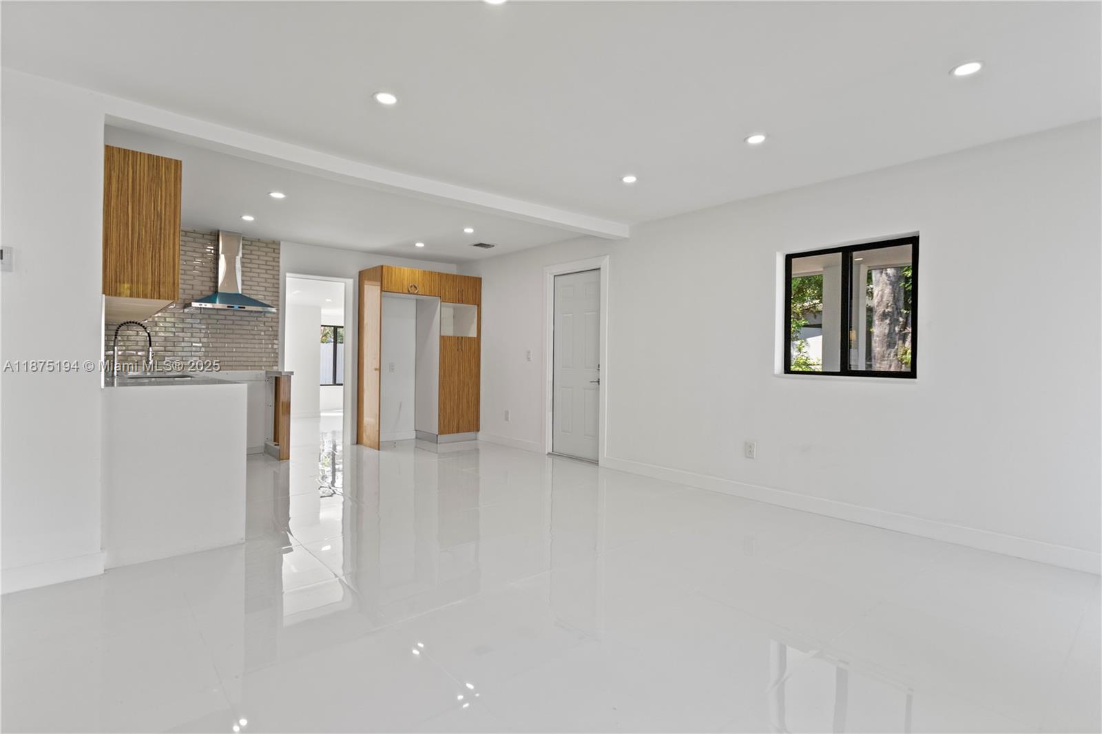 ANSONIA GARDENS 36-7 B - Residential Lease