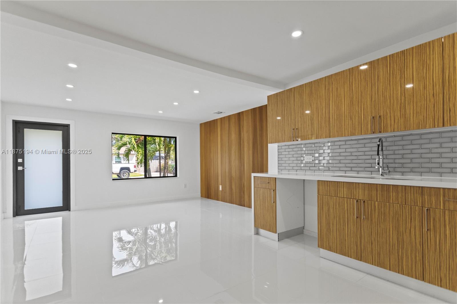 ANSONIA GARDENS 36-7 B - Residential Lease