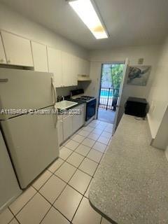 THE SPRINGS CONDO - Residential Lease