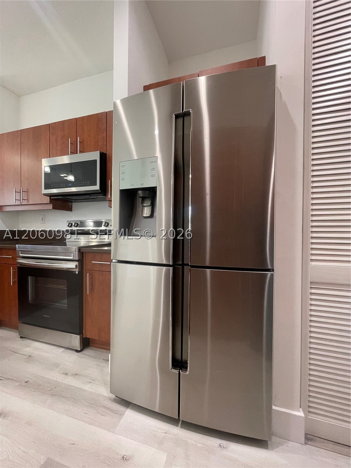 412 SW 13th Ter 412