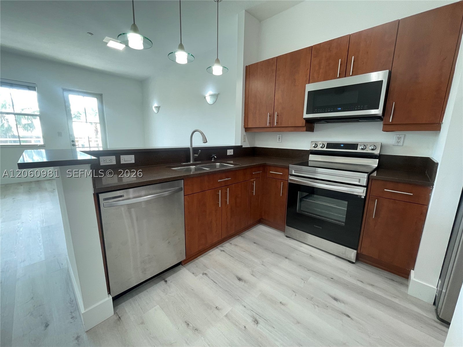 412 SW 13th Ter 412