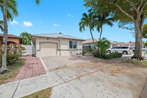 7045 SW 161 PL Miami FL 33193