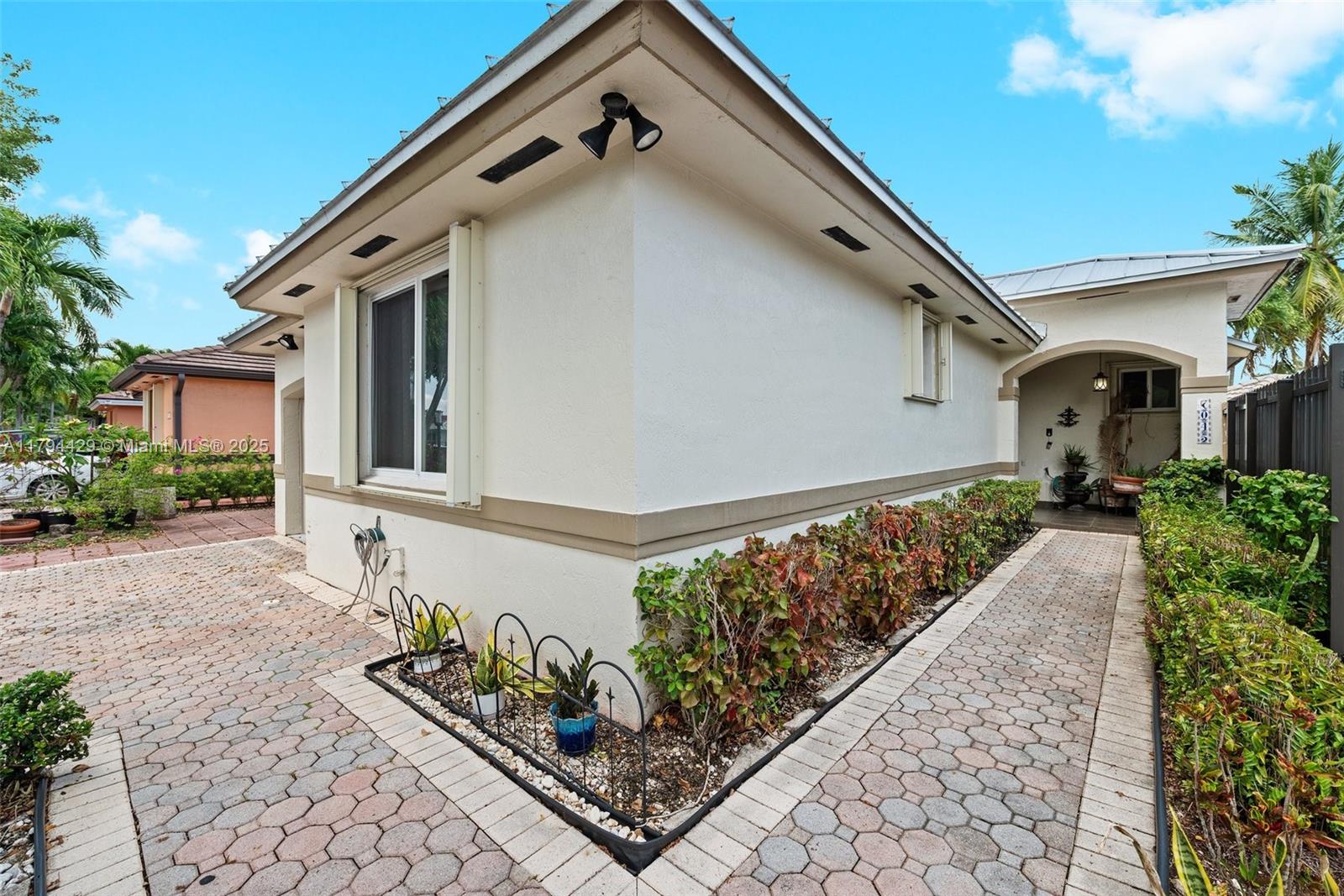 7045 SW 161 PL