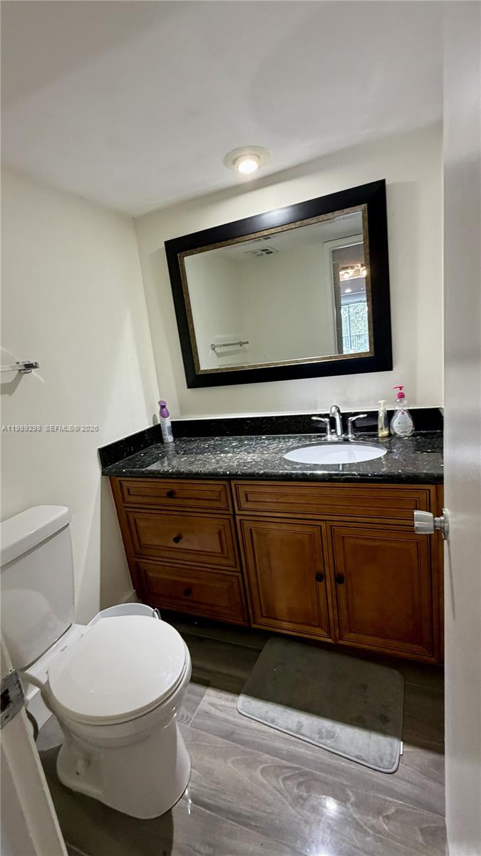 NO 22 PALM-AIRE COUNTRY C - Residential Lease