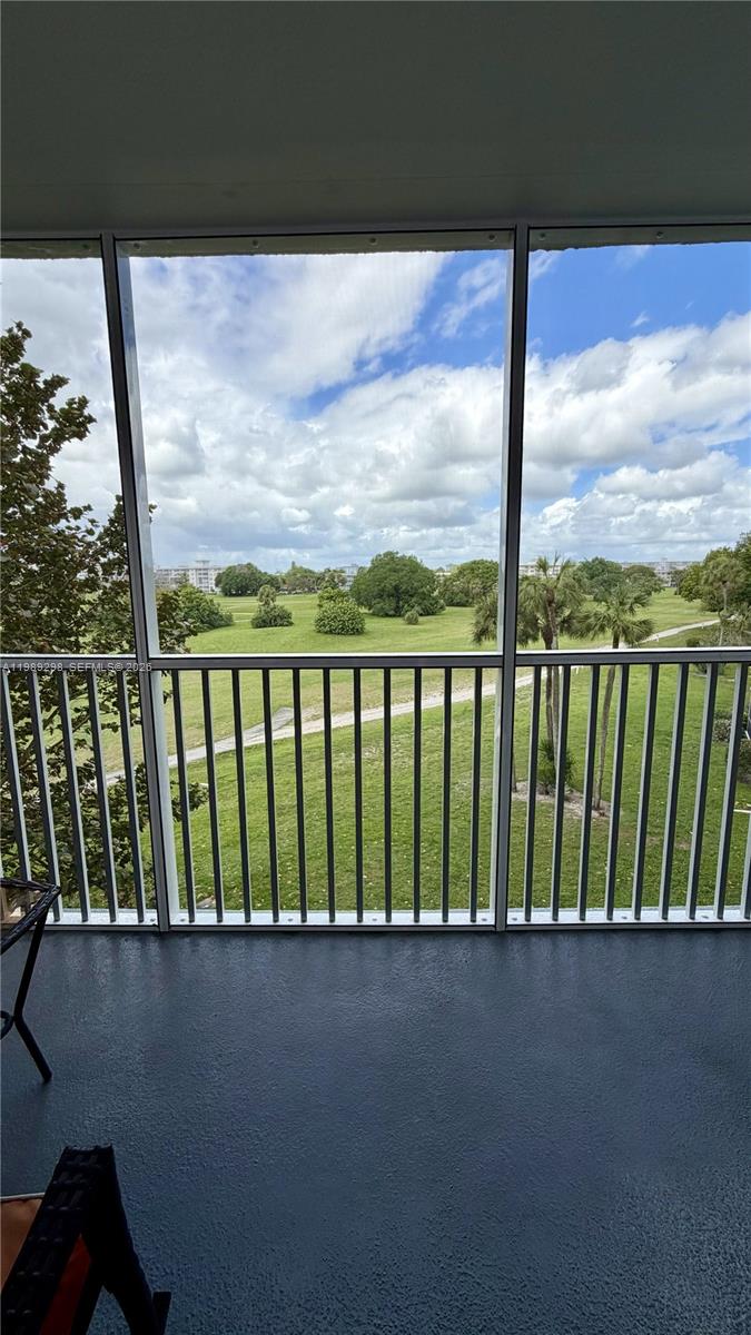 NO 22 PALM-AIRE COUNTRY C - Residential Lease