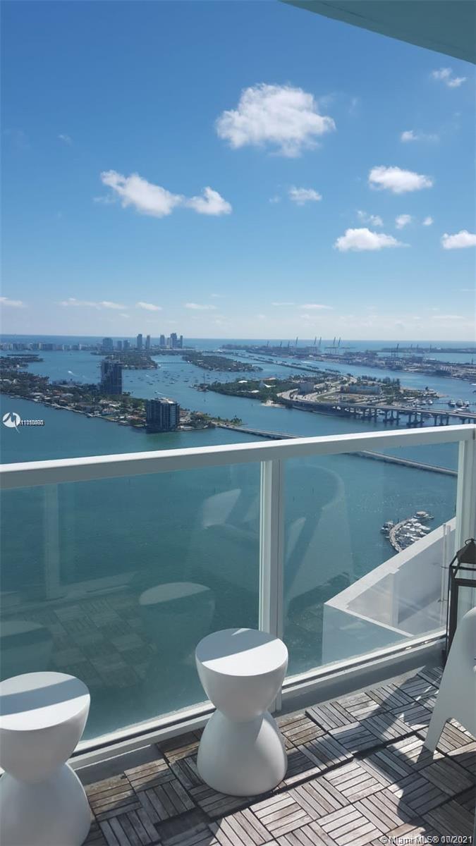 ENJOY ENDLESS WATERFRONT VIEWS FROM THIS HIGH FLOOR CONTEMPORARY 1BR UNIT AT QUANTUM ON THE BAY. MODERN LT GREY /WHITEWASHED FLOORING and TILED BALCONY and GREAT CEILING HEIGHT THAT MAXIMIZES VIEW. WASHER DRYER in UNIT & PARKING INCLUDED. FULL SERVICE BUILDING WITH FITNESS CENTER, RESIDENTS LOUNGE, LIBRARY, MOVIE THEATRE, CONVENIENCE MARKET and 24 HR SECURITY. WATER, CABLE & HIGH SPEED INTERNET INCLUDED IN RENT. SITUATED DIRECTLY IN FRONT OF BEAUTIFUL MARGARET PACE PARK AND CLOSE TO THE DESIGN DISTRICT. THE AIRPORT, DOWNTOWN, BRICKELL and MIAMI BEACH.
Driving Directions: USE GPS
