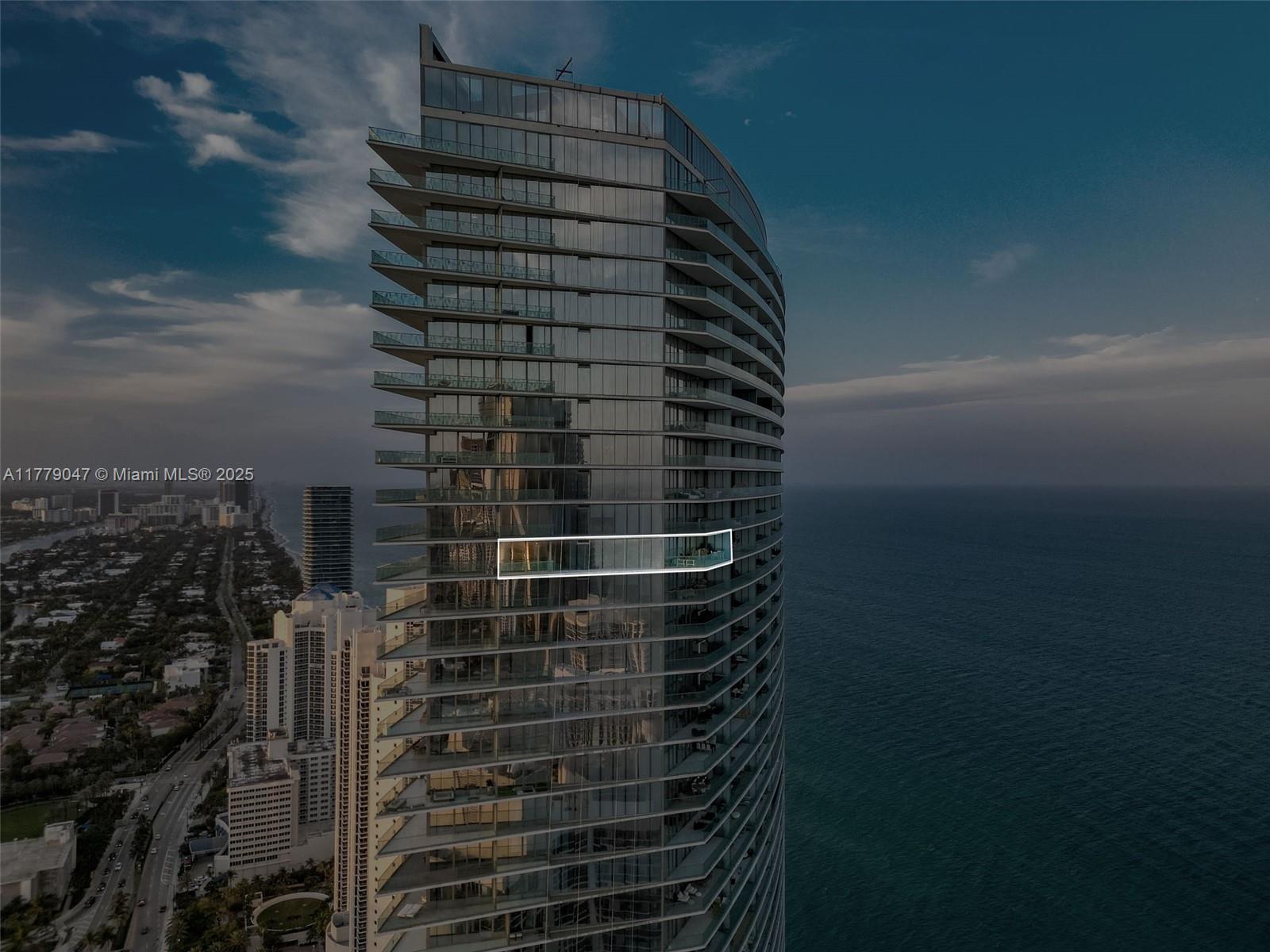 18975 Collins Ave 4404