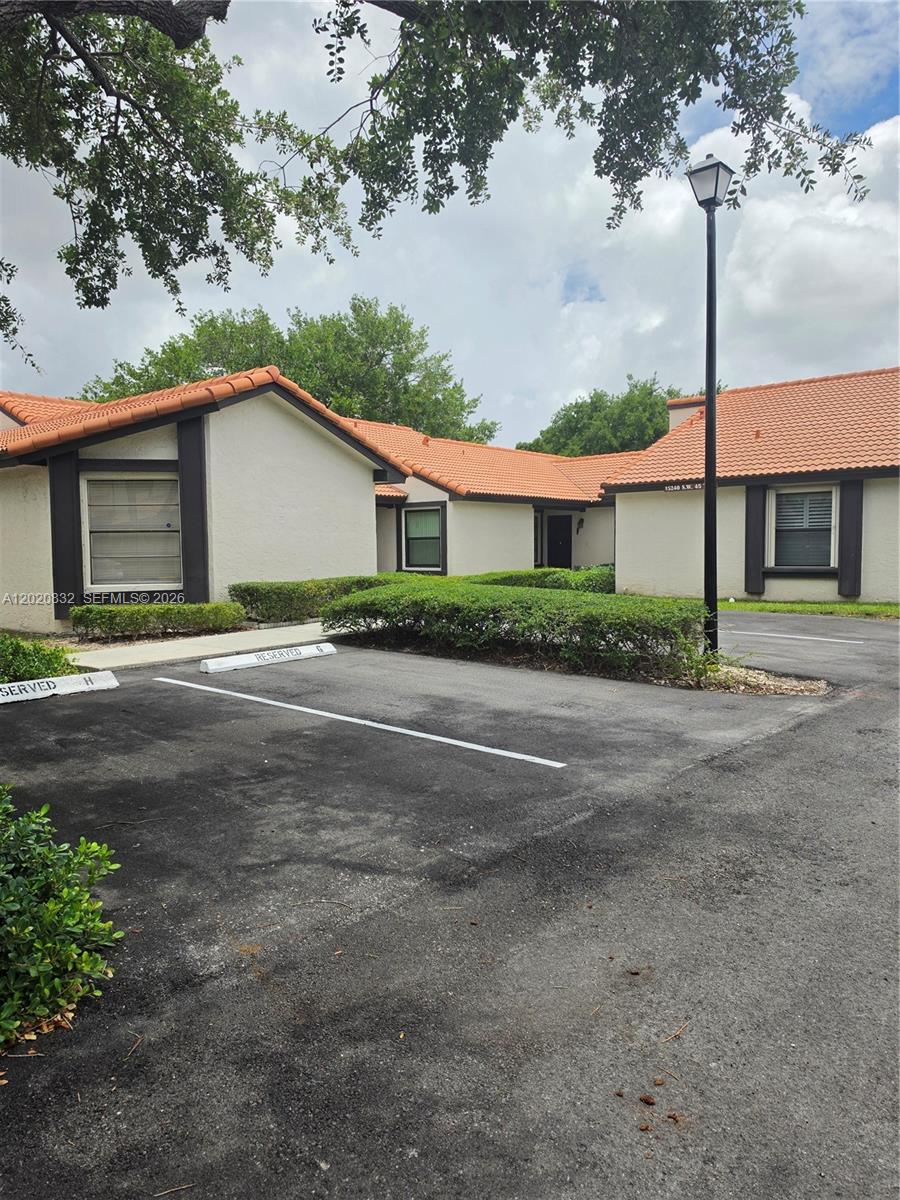 LAKES MEADOW VILG HOMES C - Residential