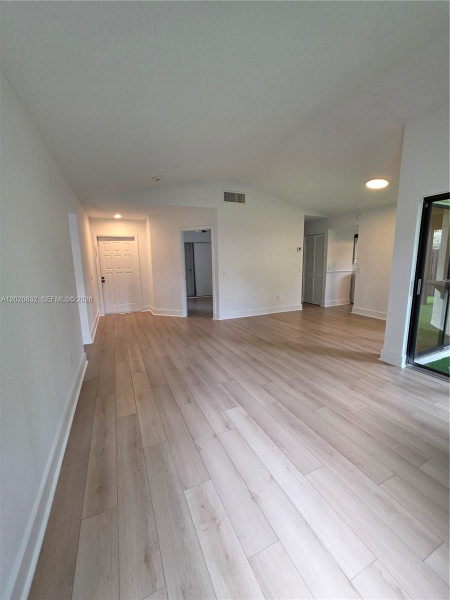 LAKES MEADOW VILG HOMES C - Residential