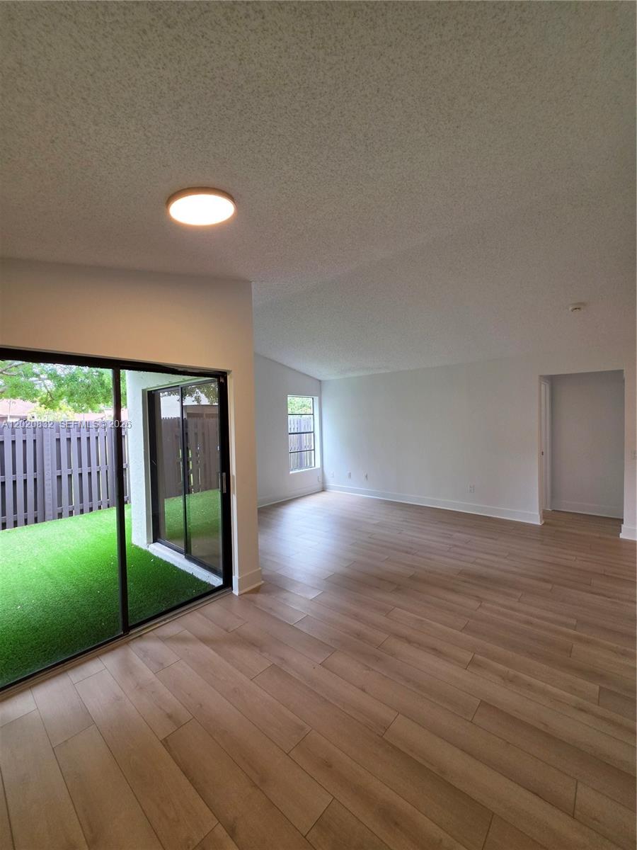 LAKES MEADOW VILG HOMES C - Residential