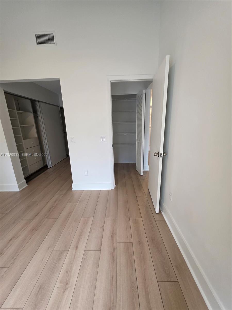 LAKES MEADOW VILG HOMES C - Residential