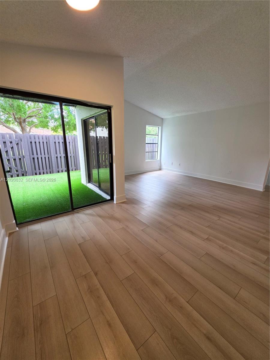 LAKES MEADOW VILG HOMES C - Residential