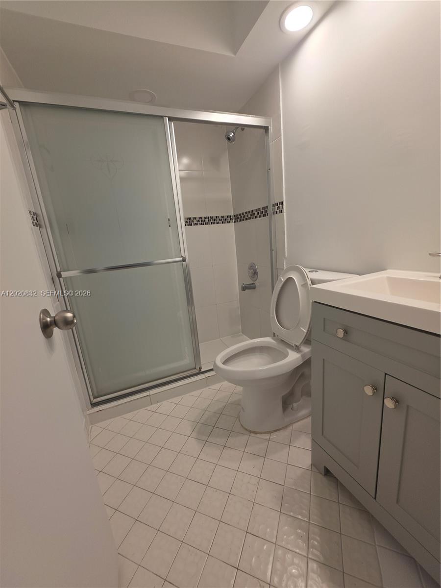 LAKES MEADOW VILG HOMES C - Residential
