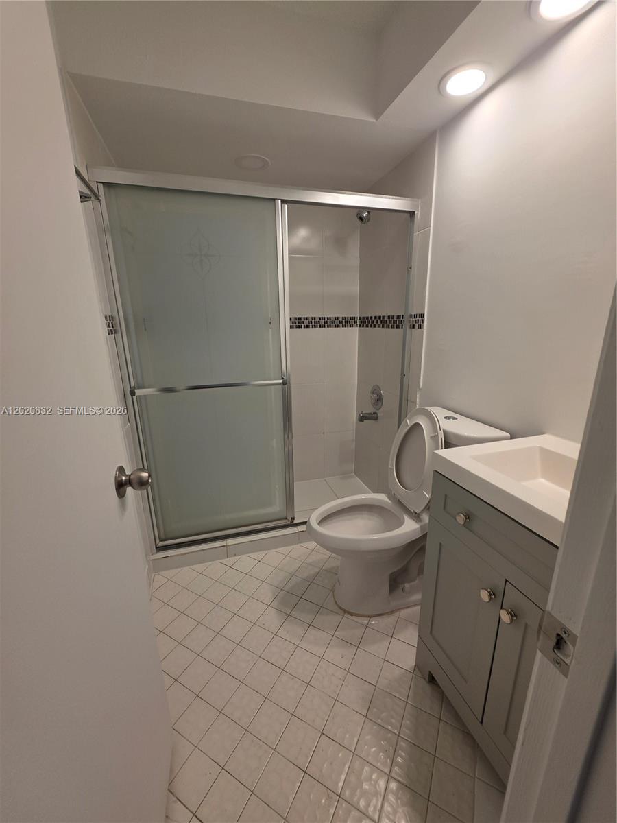 LAKES MEADOW VILG HOMES C - Residential