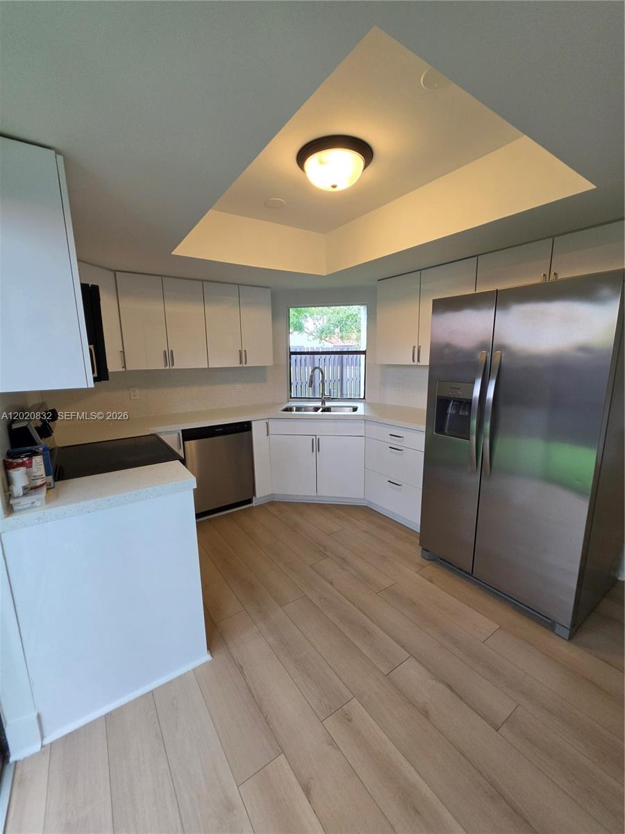 LAKES MEADOW VILG HOMES C - Residential