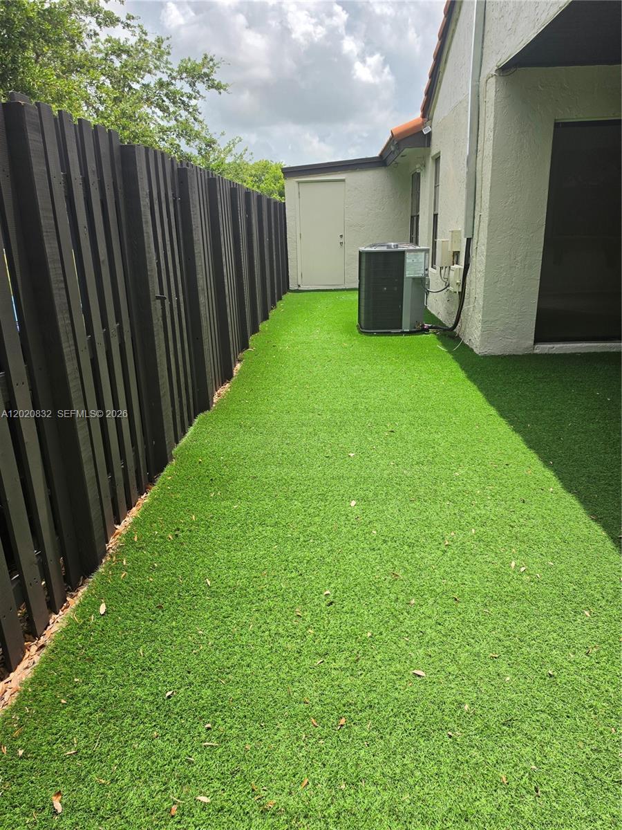 LAKES MEADOW VILG HOMES C - Residential