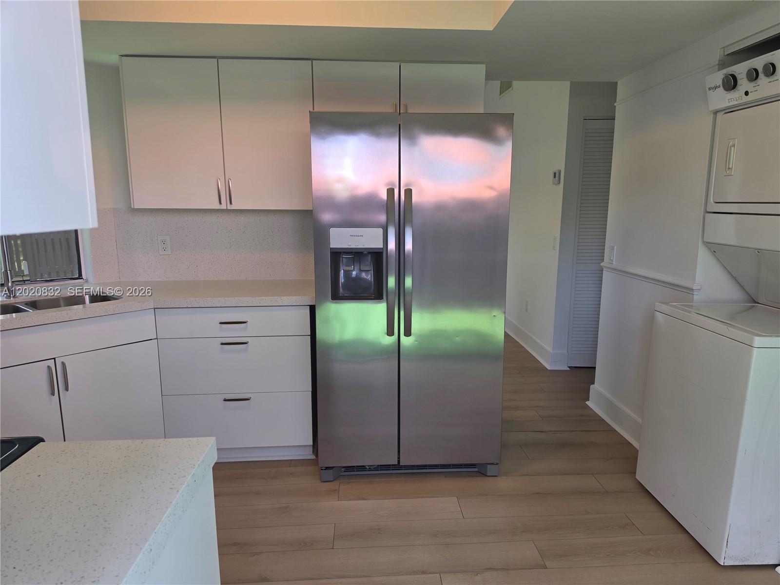 LAKES MEADOW VILG HOMES C - Residential