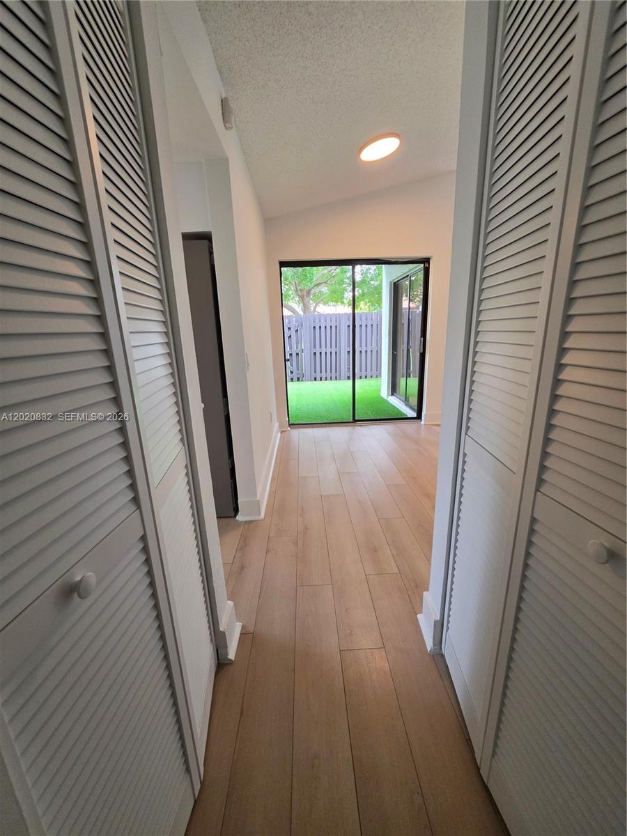 LAKES MEADOW VILG HOMES C - Residential