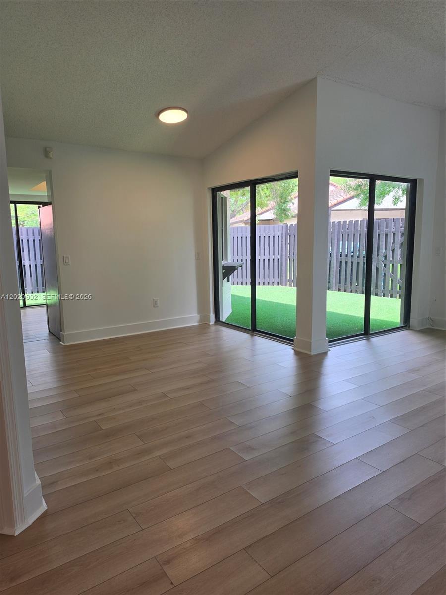 LAKES MEADOW VILG HOMES C - Residential