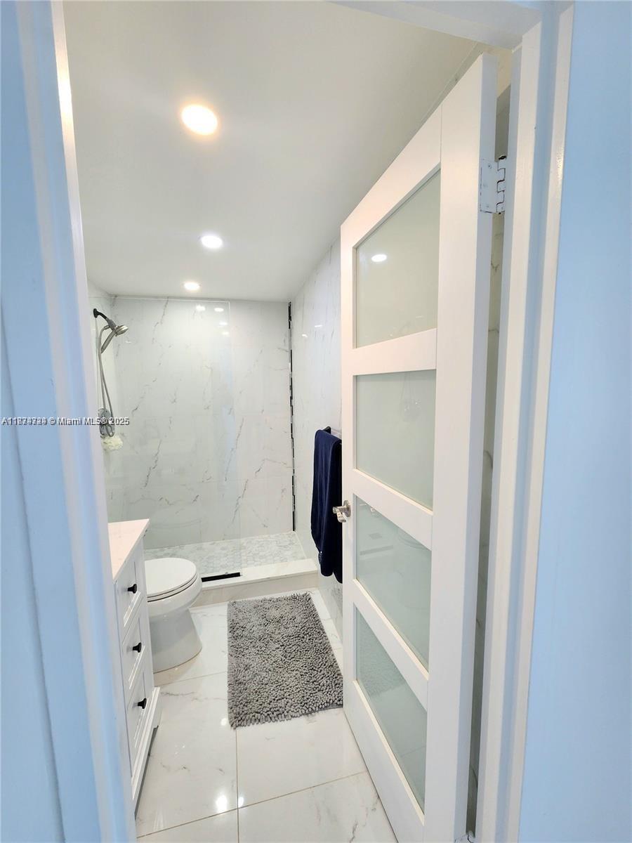 SEA AIR TOWERS CONDO - Residential Lease