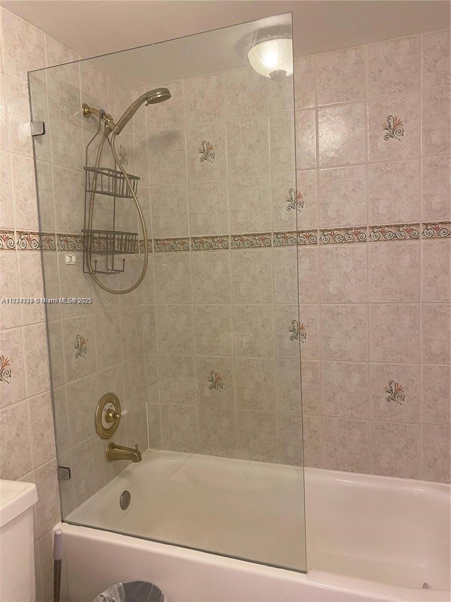 SEA AIR TOWERS CONDO - Residential Lease