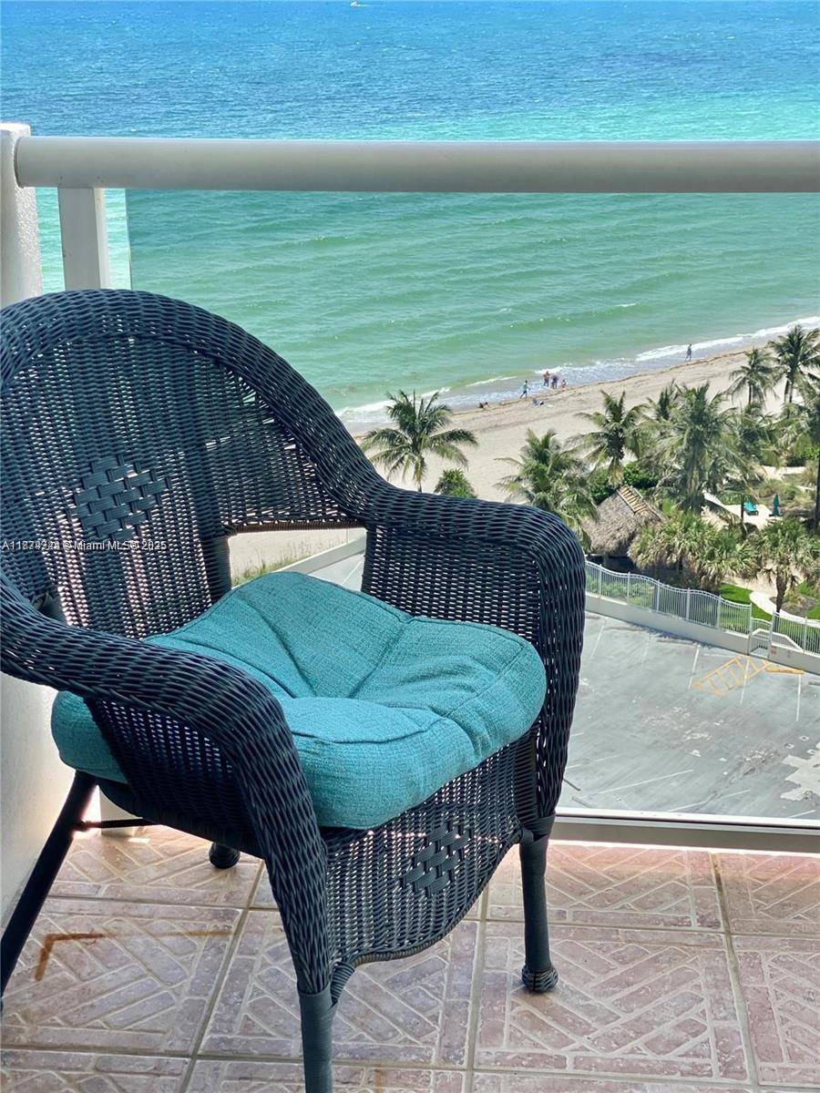 SEA AIR TOWERS CONDO - Residential Lease