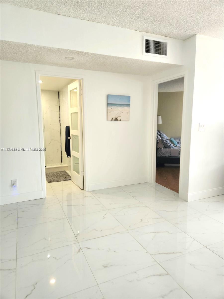 SEA AIR TOWERS CONDO - Residential Lease