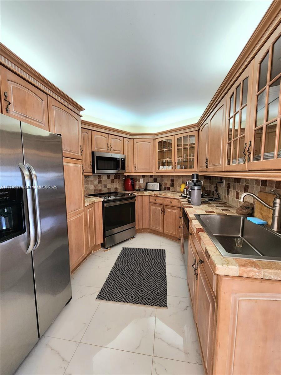 SEA AIR TOWERS CONDO - Residential Lease