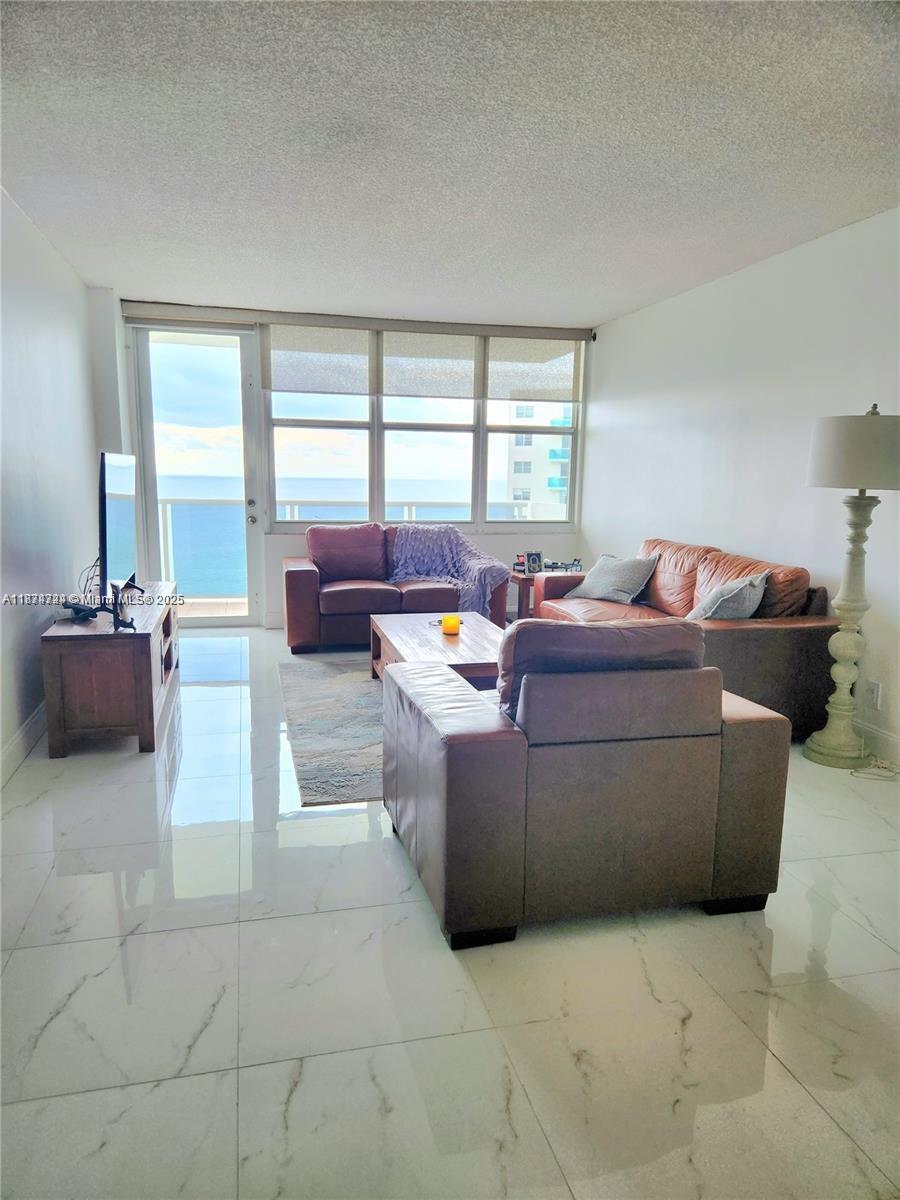 SEA AIR TOWERS CONDO - Residential Lease