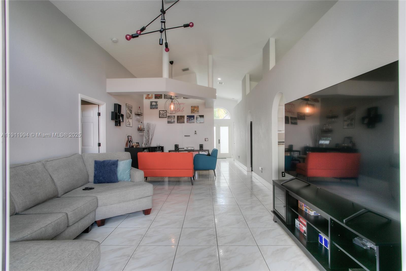 PEMBROKE LAKES SOUTH - Residential Lease