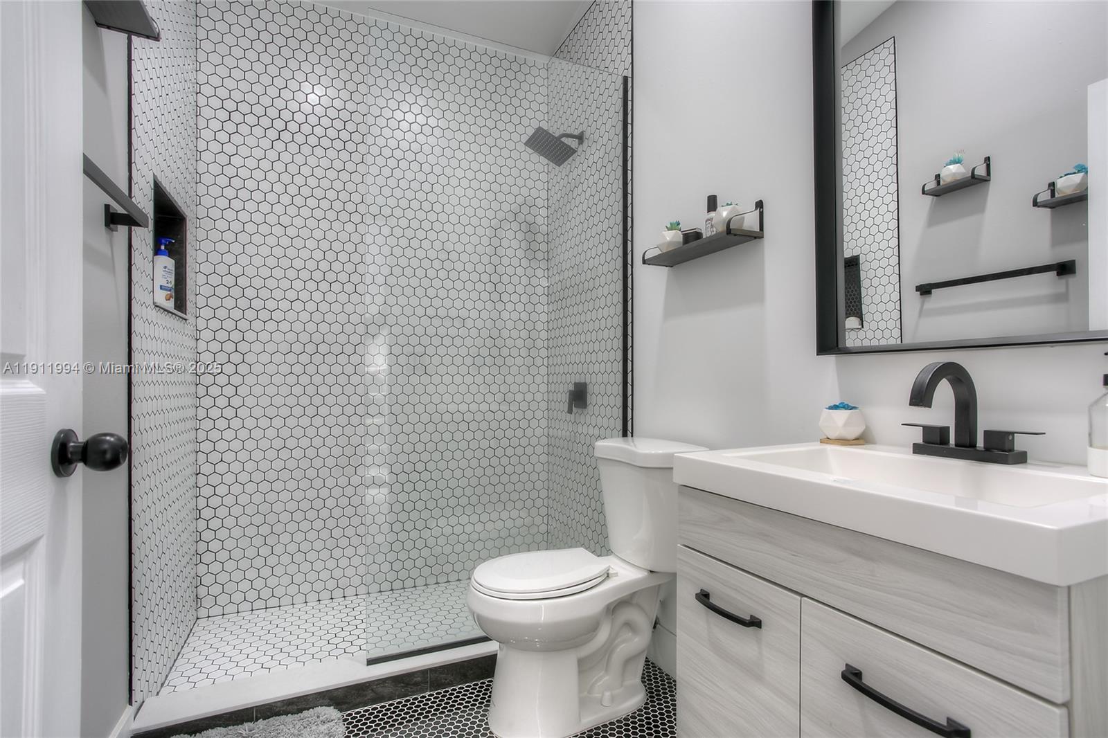 PEMBROKE LAKES SOUTH - Residential Lease