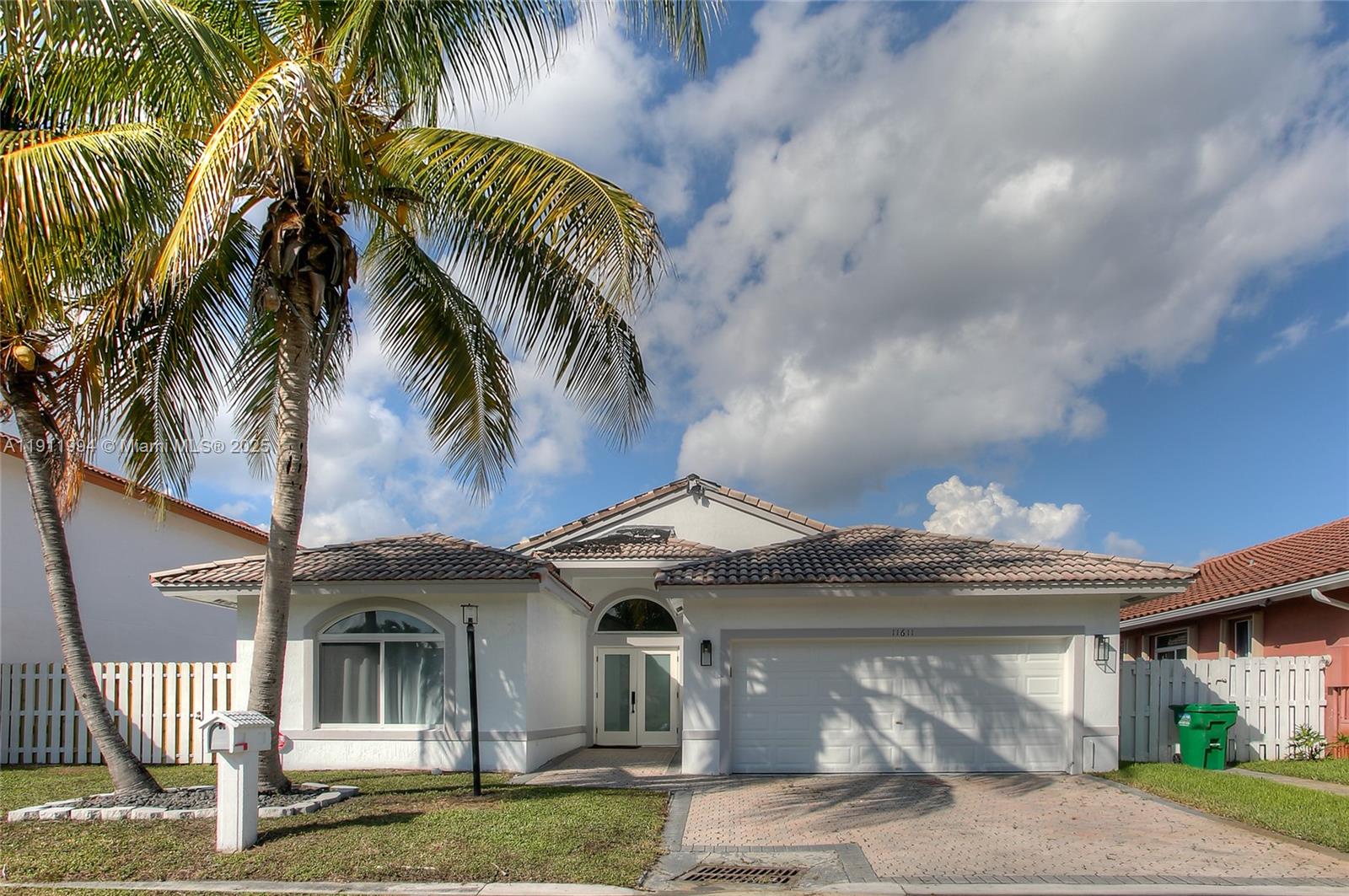 PEMBROKE LAKES SOUTH - Residential Lease