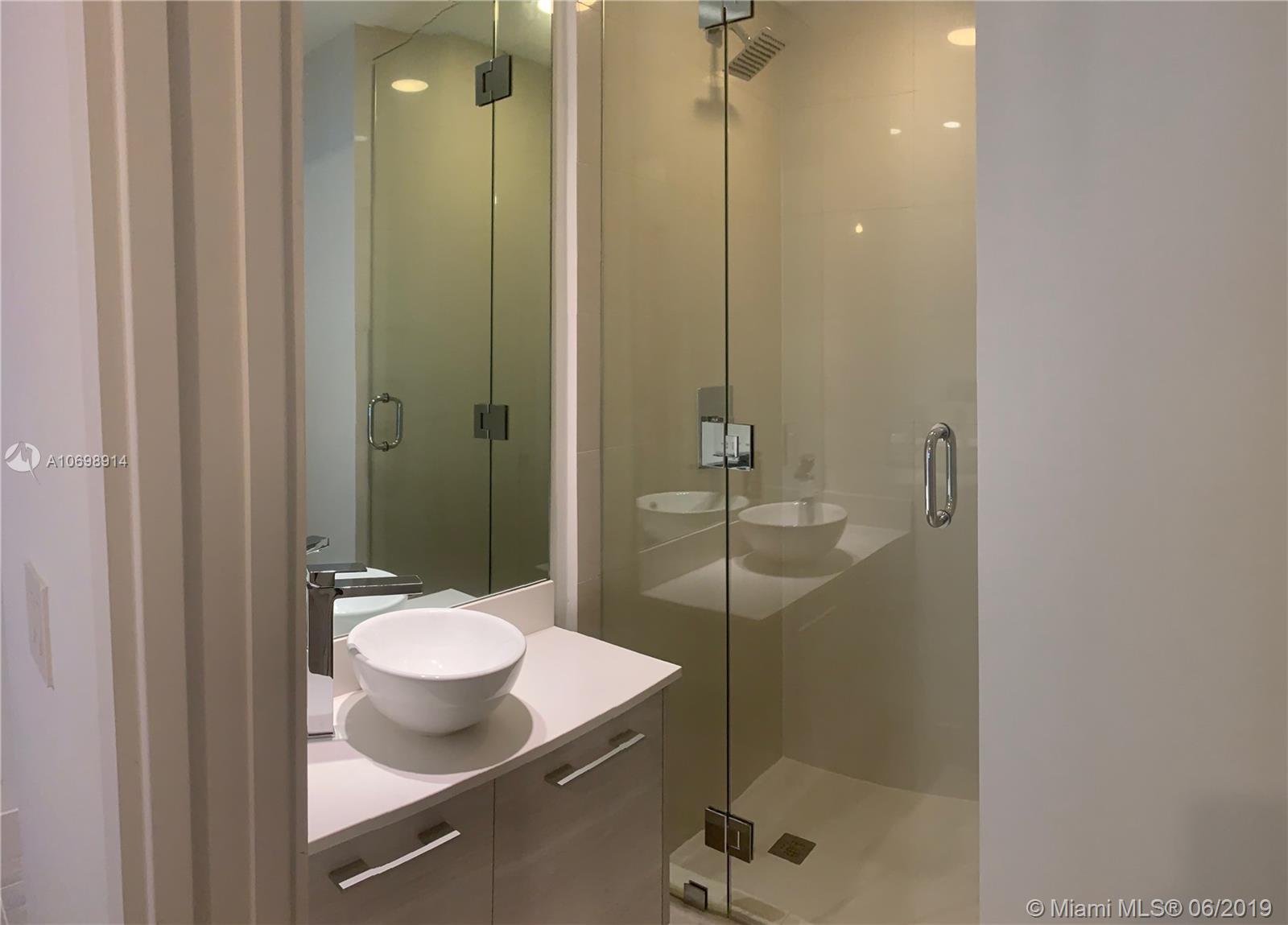 PARAISO BAY CONDO - Residential Lease