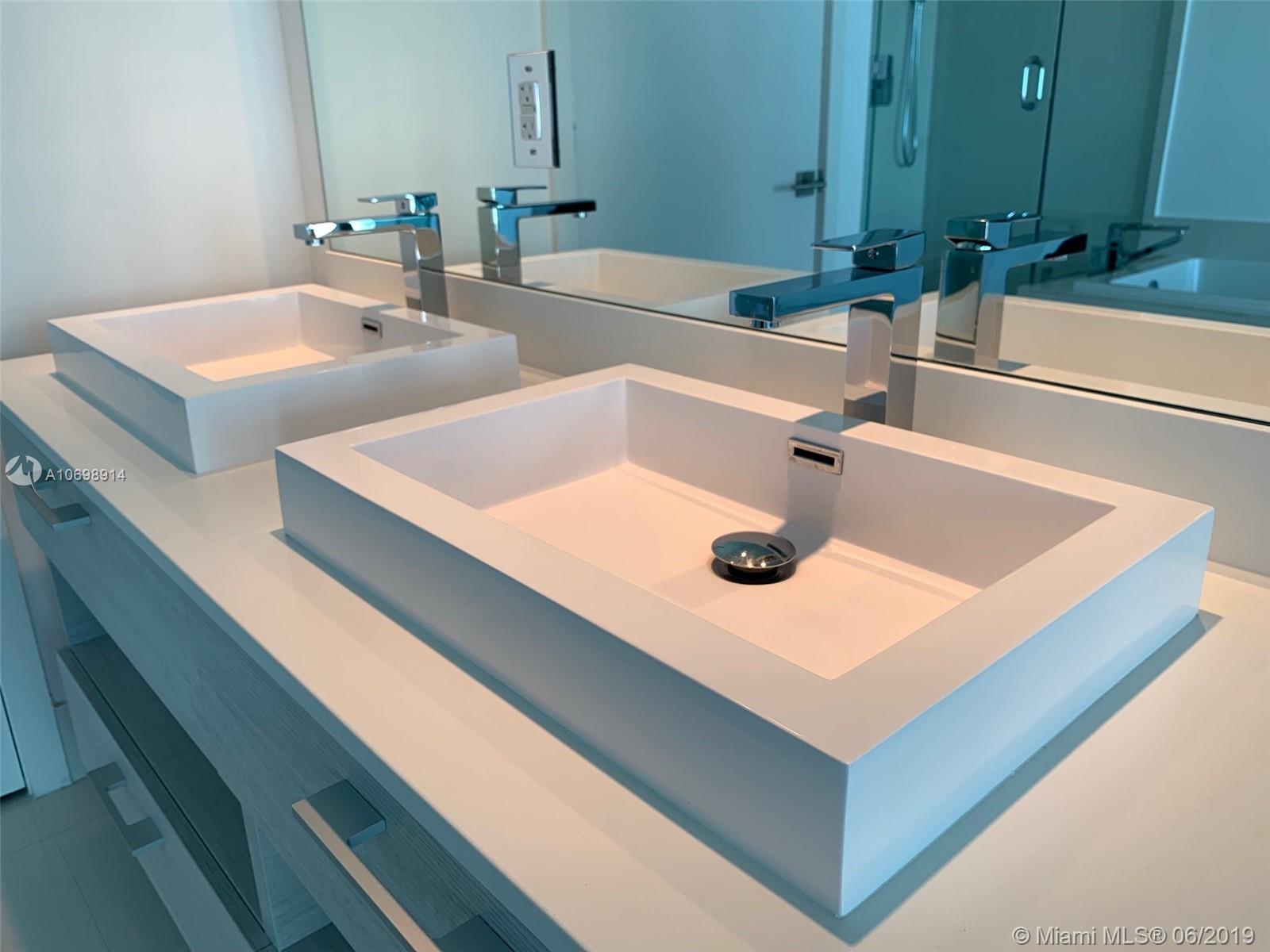 PARAISO BAY CONDO - Residential Lease