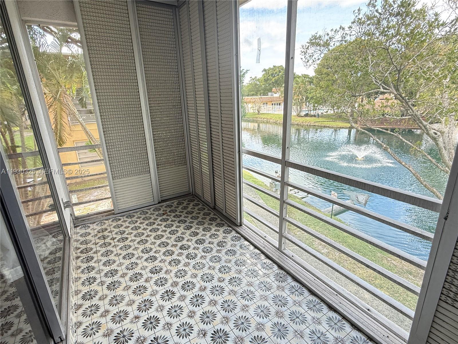 OAK HILLS CONDO NO III - Residential Lease