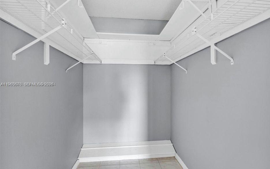 8100 Sunrise Lakes Blvd 208