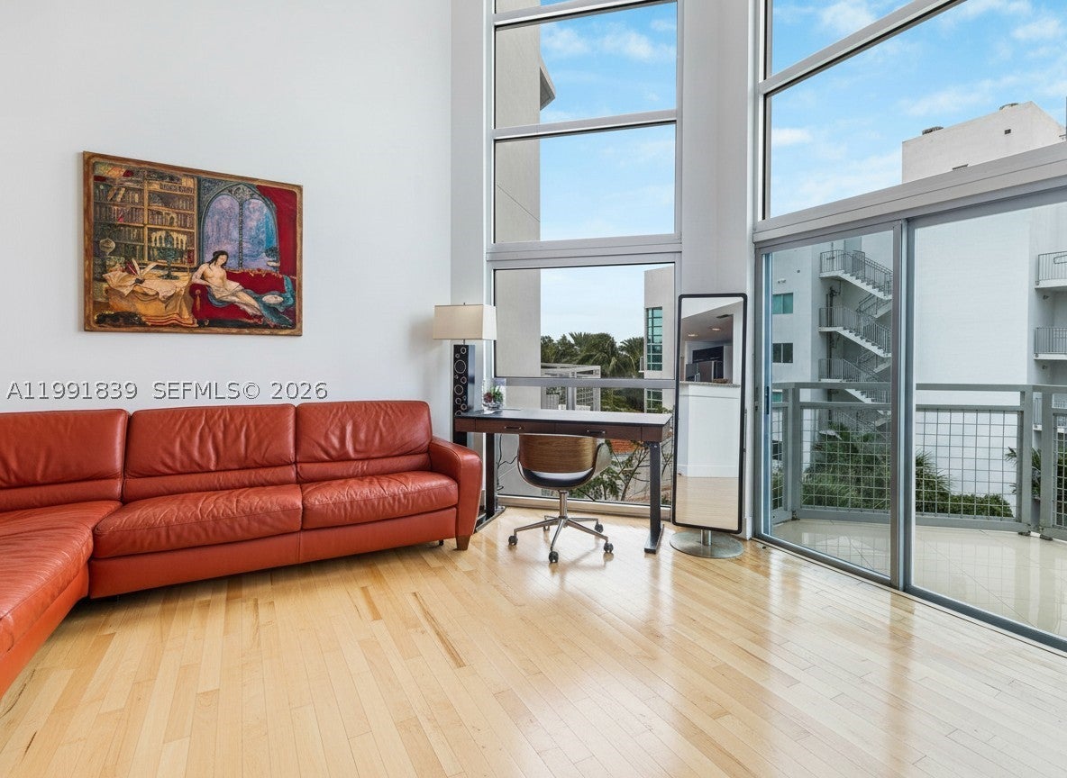 7728 Collins Ave 16