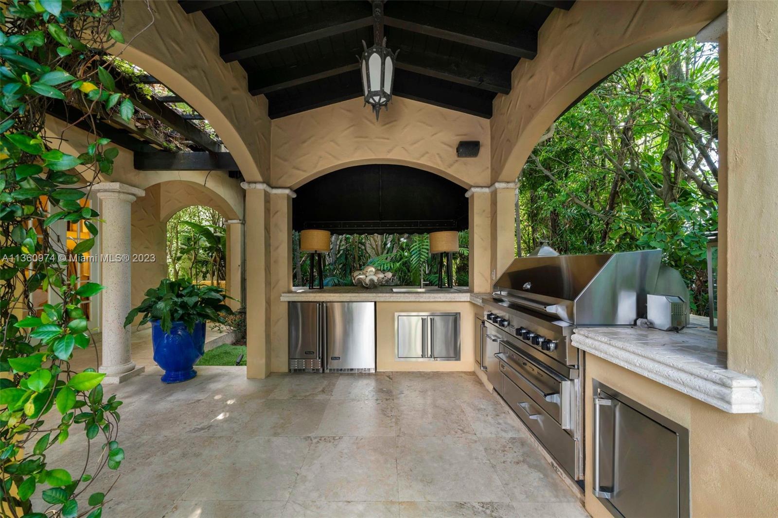 CORAL GABLES SEC E - Residential