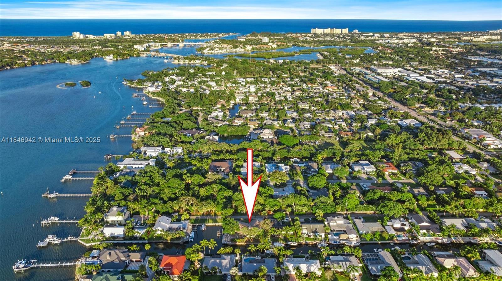 934 Penn Trl, Jupiter, FL, 33458/$3,300,000 2 934 Penn Trl