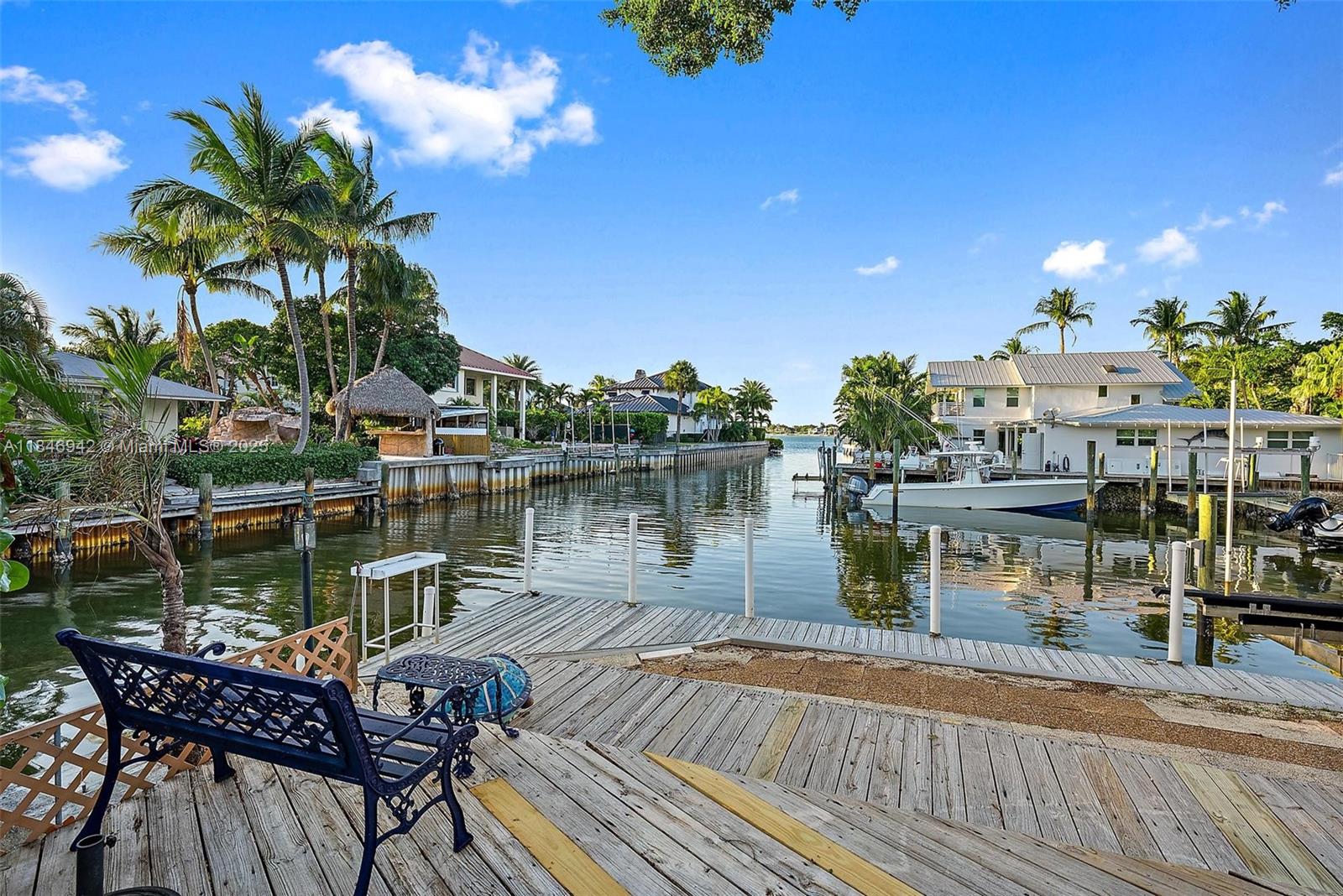 934 Penn Trl, Jupiter, FL, 33458/$3,300,000 4 934 Penn Trl