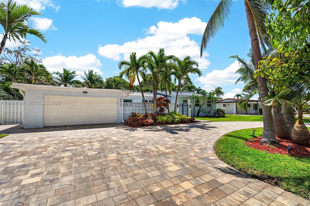 Photo of 4010 NE 22nd Ave #4010, Lighthouse Point, FL 33064 (MLS # A11999769)