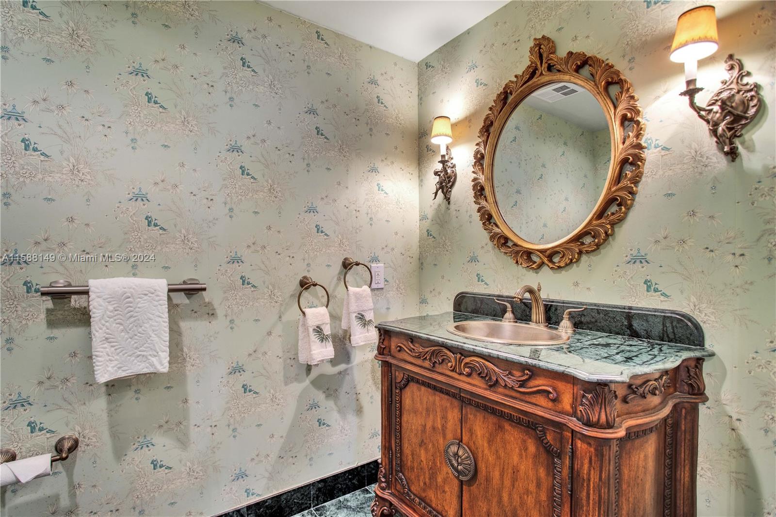 BELLAMARE @ WILLIAMS ISLA - Residential