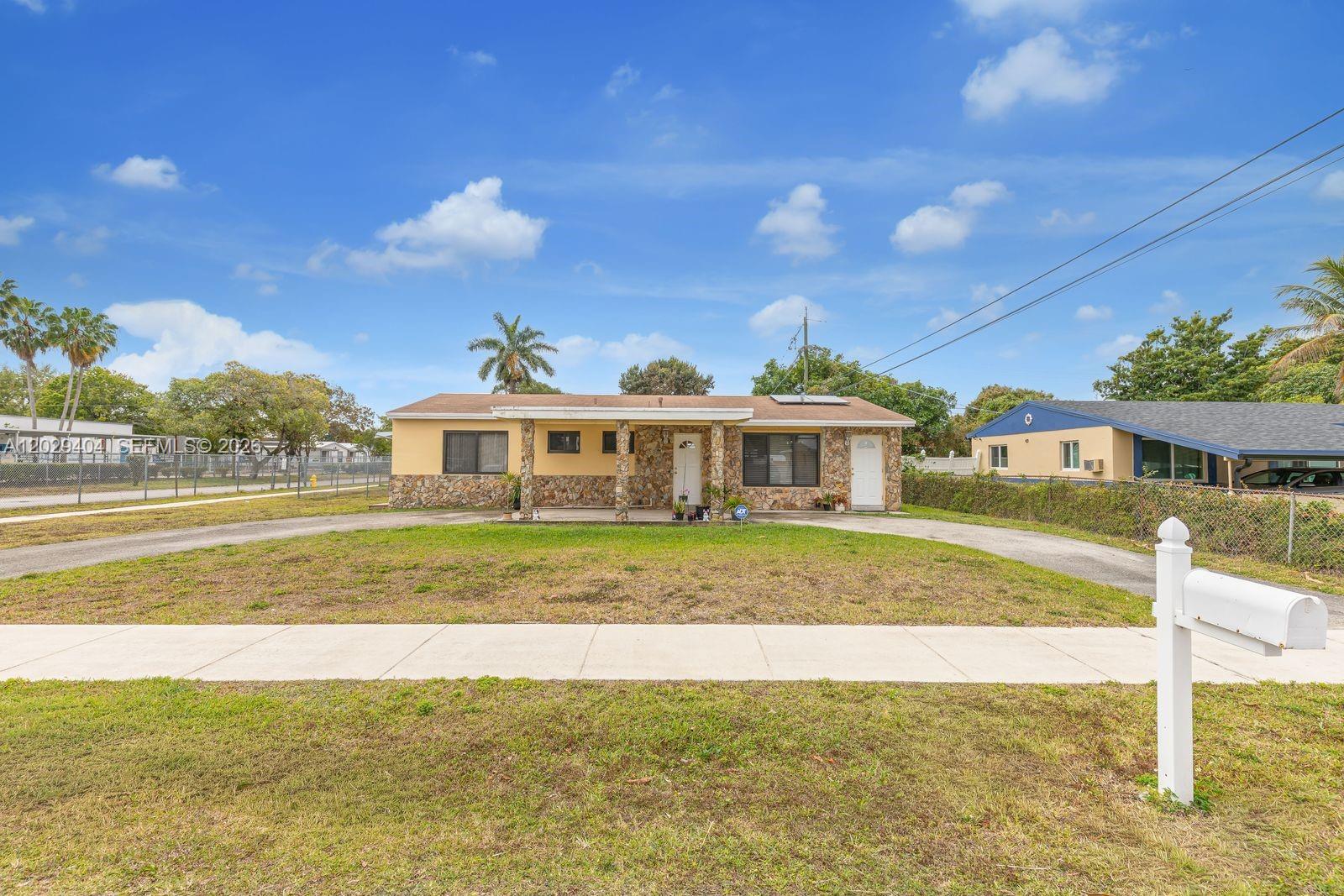 6200 SW 18th St