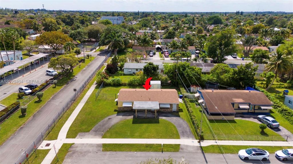 Photo of 6200 SW 18th St, North Lauderdale, FL 33068 (MLS # A12029404)