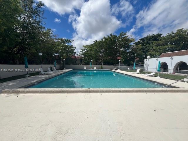 LAKE PARK CONDO NO 1 - BL - Residential