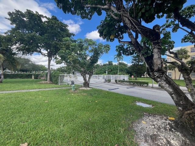 LAKE PARK CONDO NO 1 - BL - Residential