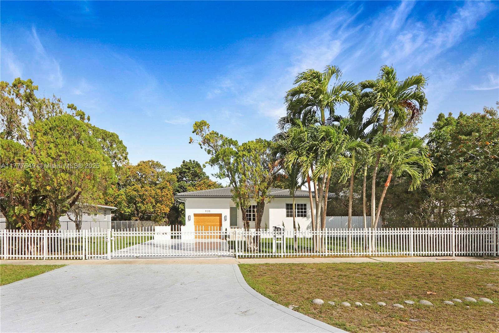 Property for Sale at 935 Ne 136th St, North Miami, Miami-Dade County, Florida - Bedrooms: 3 
Bathrooms: 2  - $635,000